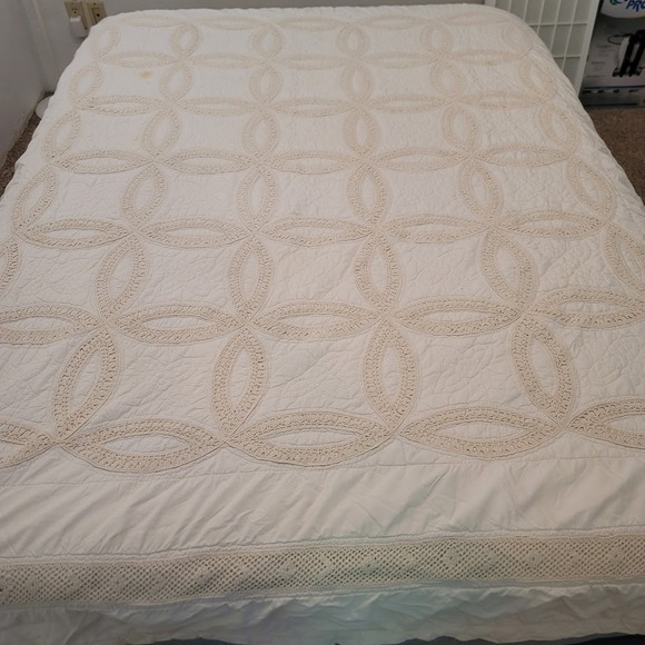 VINTAGE Queen Cotton Crochet Double Wedding Ring blanket Quilted  78" x 96" - Picture 1 of 9